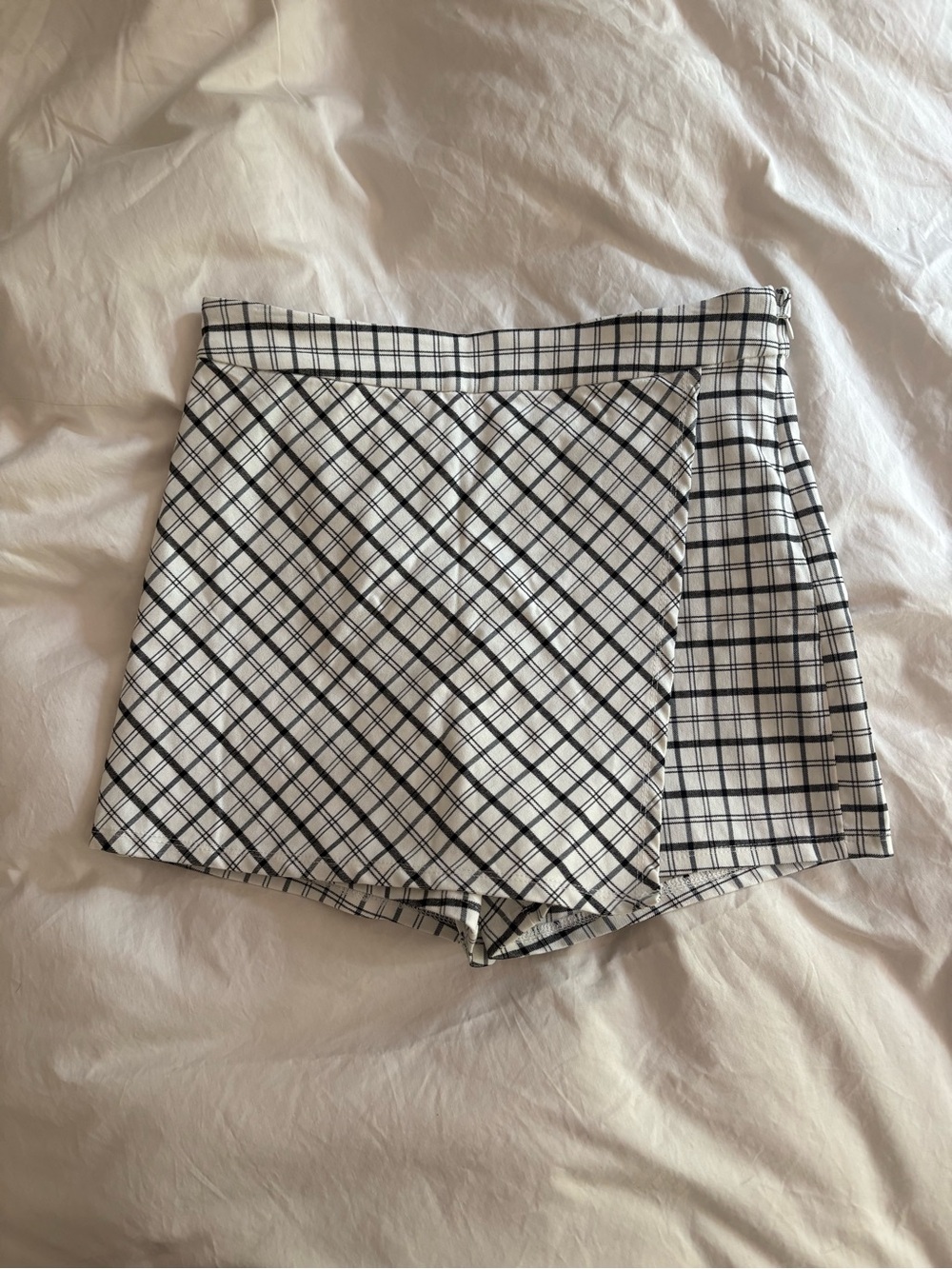 Garage skort